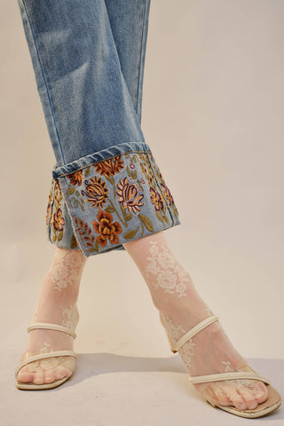 Blue B Embroidered Cuffed Cropped Jeans – Medium Wash