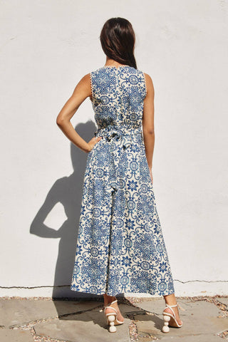 Blue Tile Print Sleeveless Maxi Dress with Scalloped Lace Trim Forum - Paisley V Neck Scalloped Lace Midi Dress (1)
