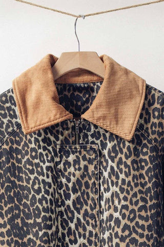 Urban Daizy - Leopard Print Corduroy Collar Barn Jacket